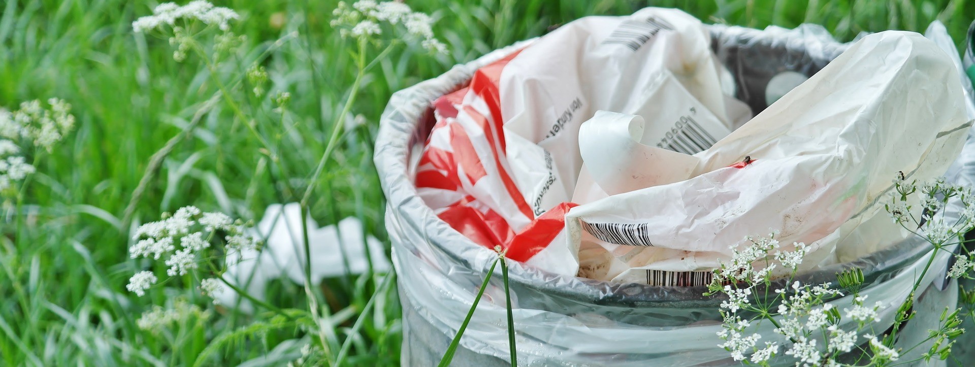 Os plásticos oxodegradáveis e o seu risco ambiental