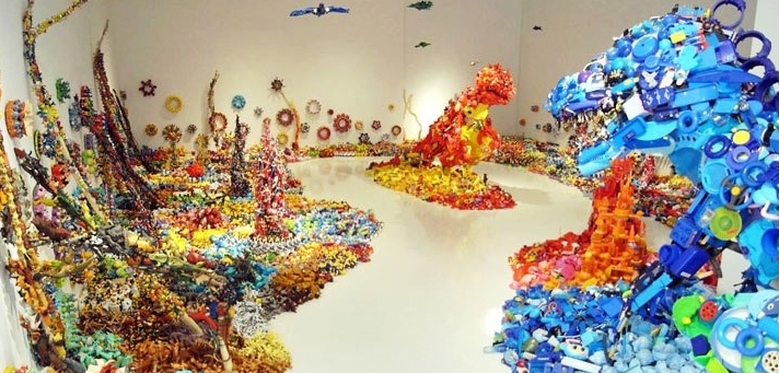 Hiroshi Fuji creates an installation with recycled plastic toys